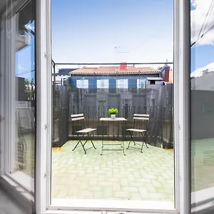  Appartement Beautiful With Terrace - Prime Location!